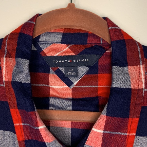 Tommy Hilfiger Shirt - Picture 2 of 3